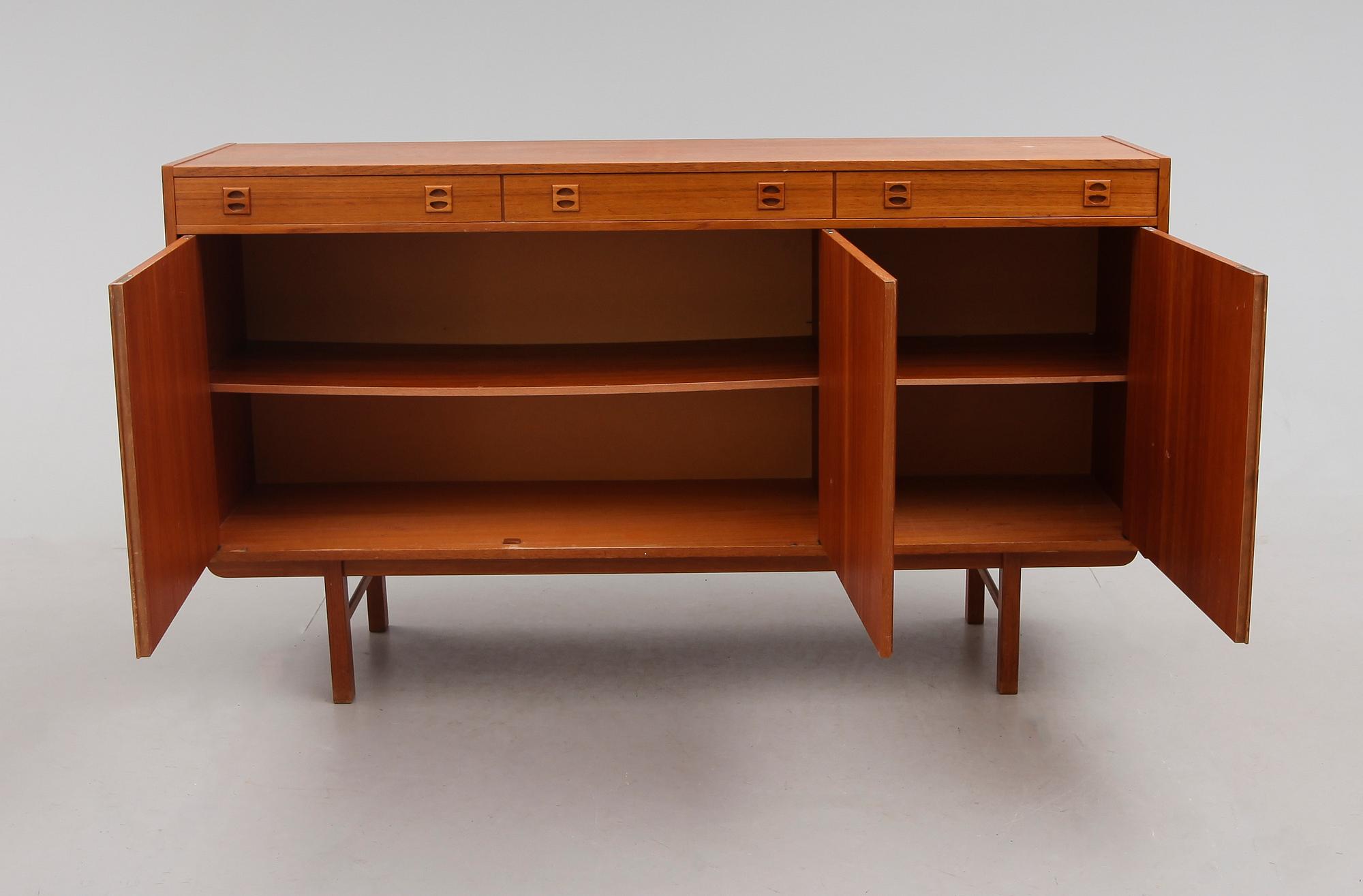 SIDEBOARD, 1900-talets andra hälft.