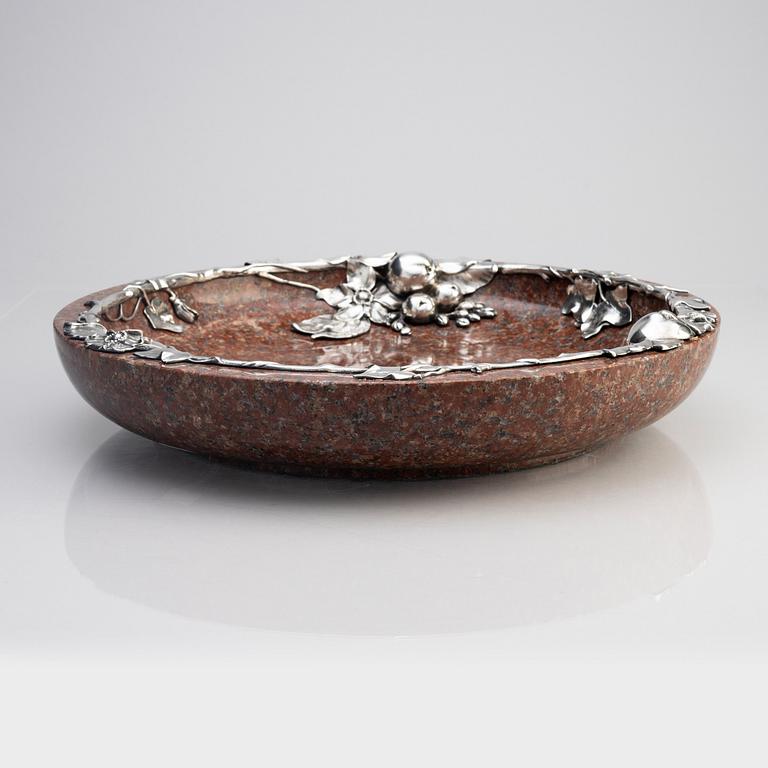An impressive silver and hardstone bowl/dish, by Bolin Moscow 1912-1917.