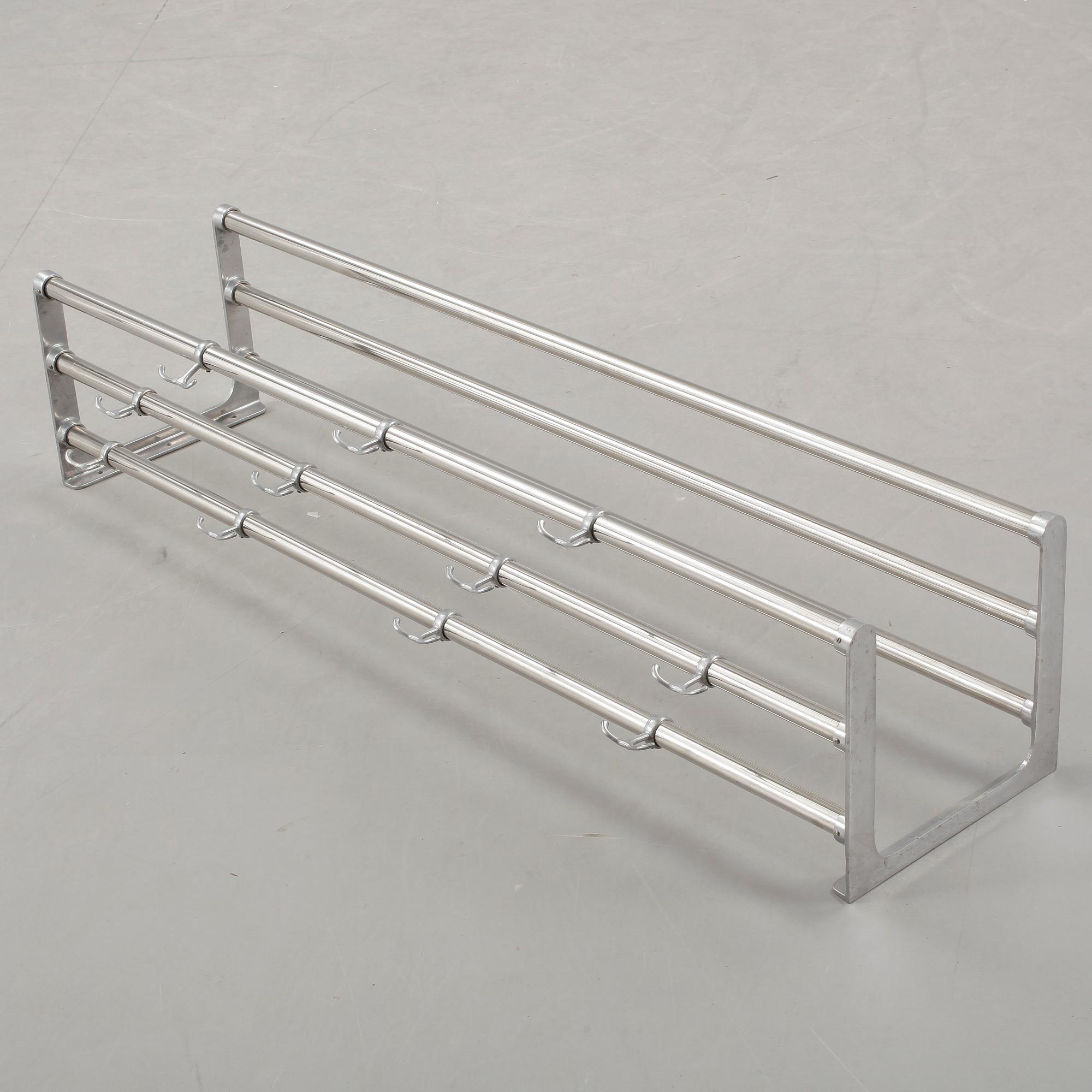 HATTHYLLA, metall, 1900-talets första hälft.