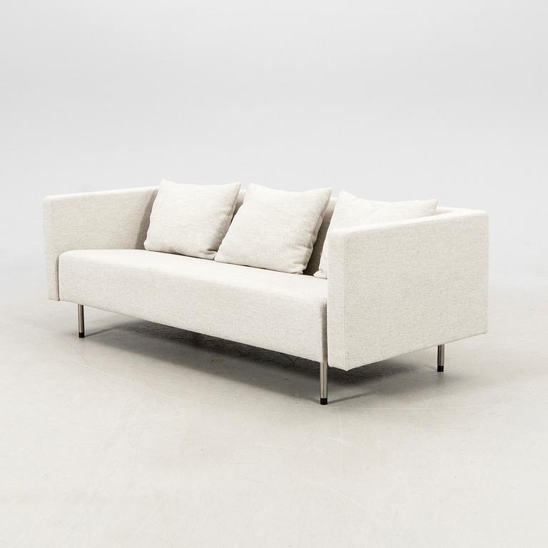 Jonas Lindvall, soffa, "Mata Hari", formgiven 2004, tillverkad av deNord.