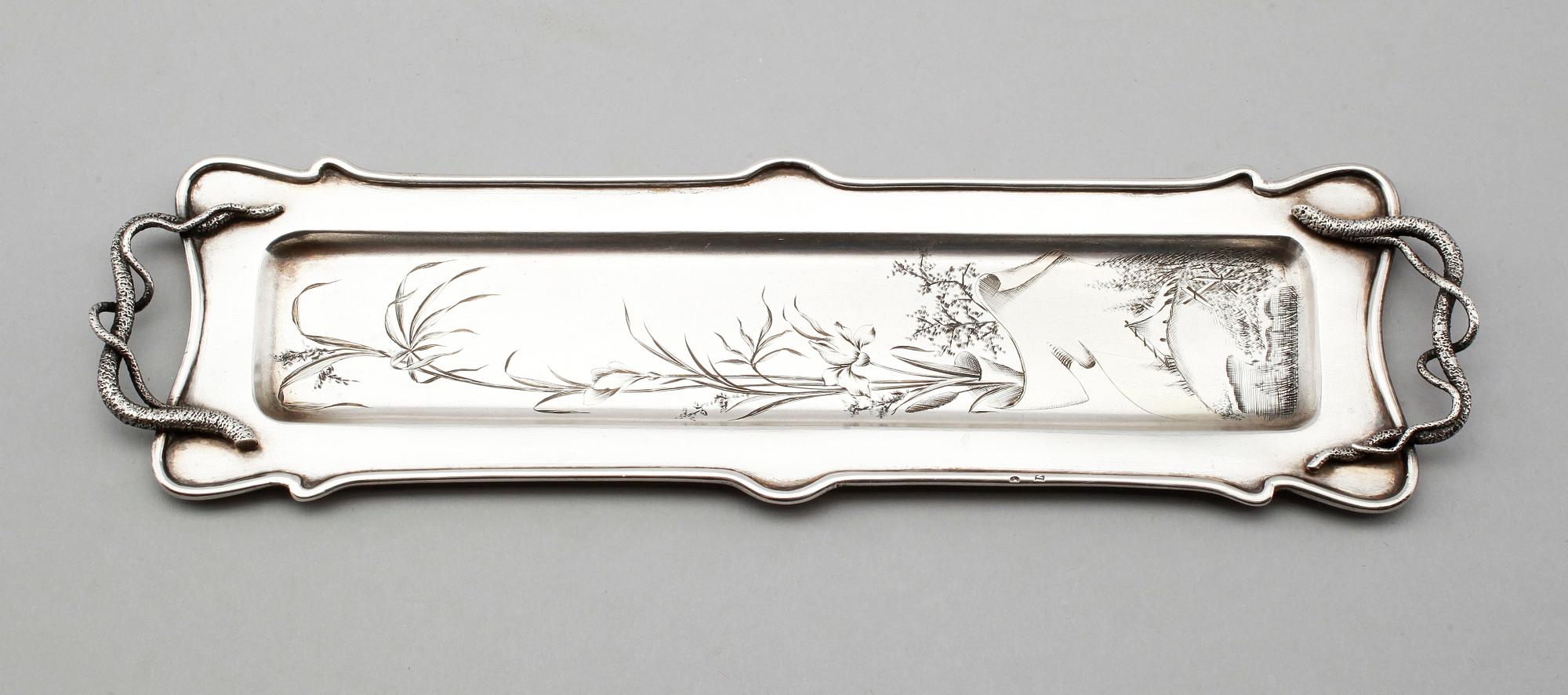 VODKASERVIS, 7 delar, silver, Ryssland, 1900-talets första hälft. Vikt ca 259 gram.