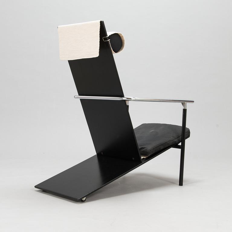 Pentti Hakala, Nojatuoli, "Inna", Inno Interior, Finland. Malli muotoiltu 1983.