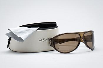 SOLGLASÖGON, Yves Saint Laurent.