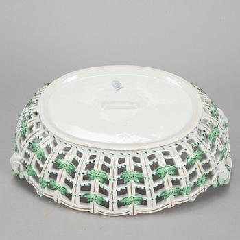 GALLERSKÅL, porslin. "Indian Basket", Herend, 1900-tal.