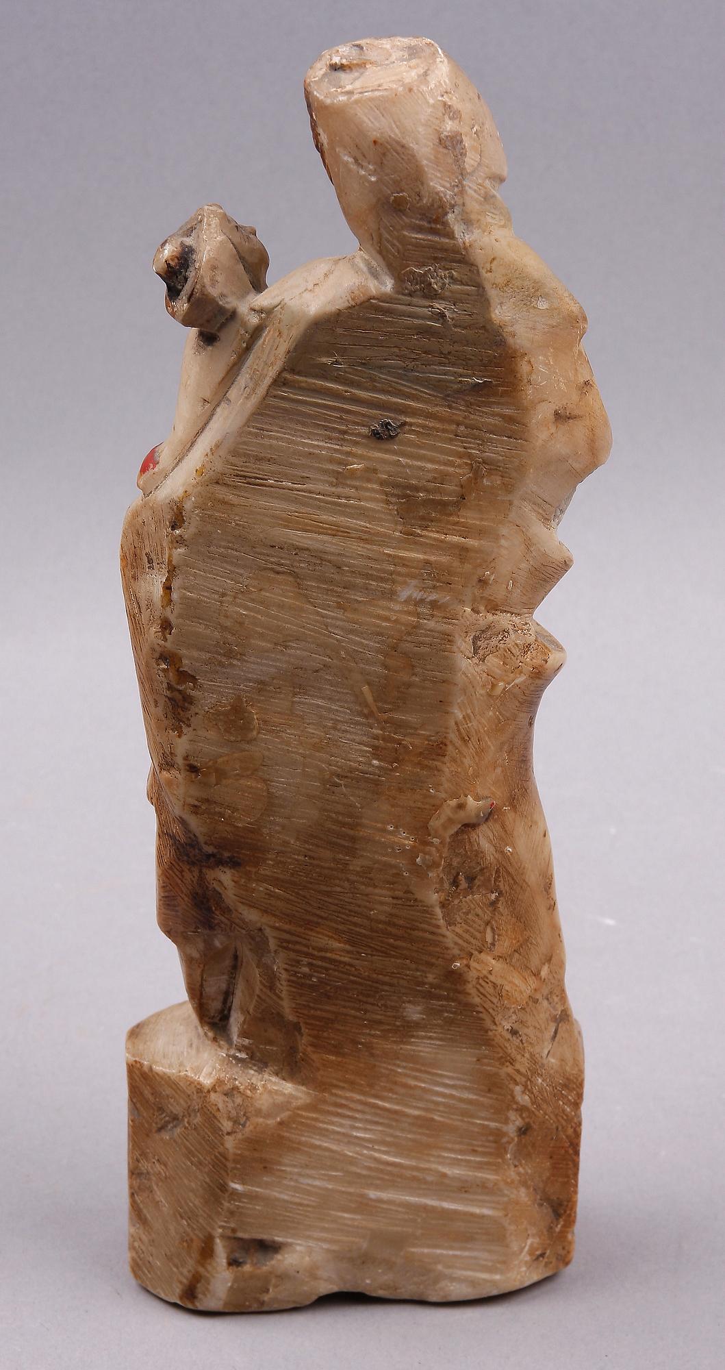 SKULPTUR/FIGURIN, alabaster. 1700/1800-tal.