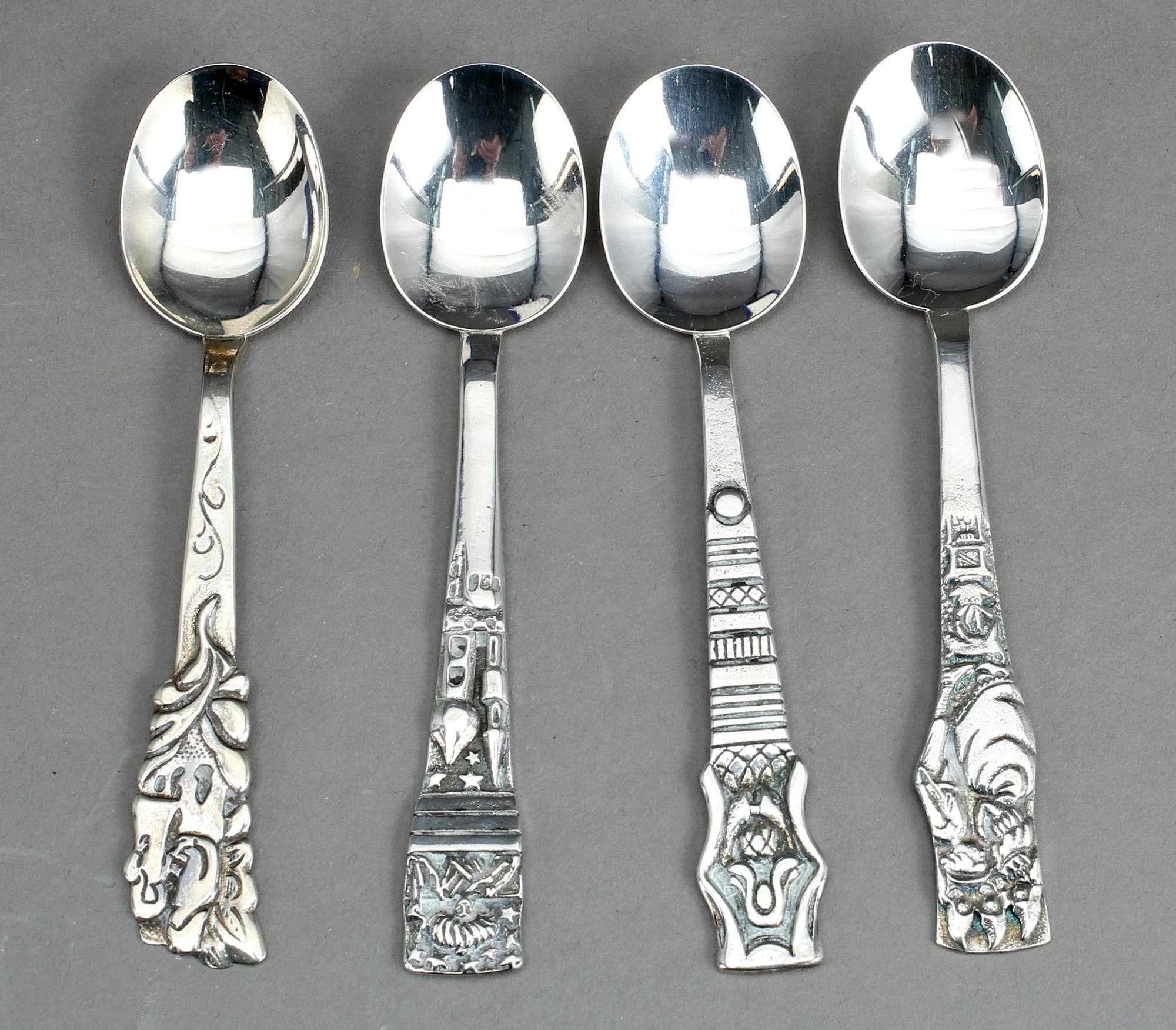 PARTI SILVER, 60 delar, inklusive 5 uppsättningar kaffeskedar, majoriteten Lidköping, mitten 1900-talets. Vikt ca 821 g.