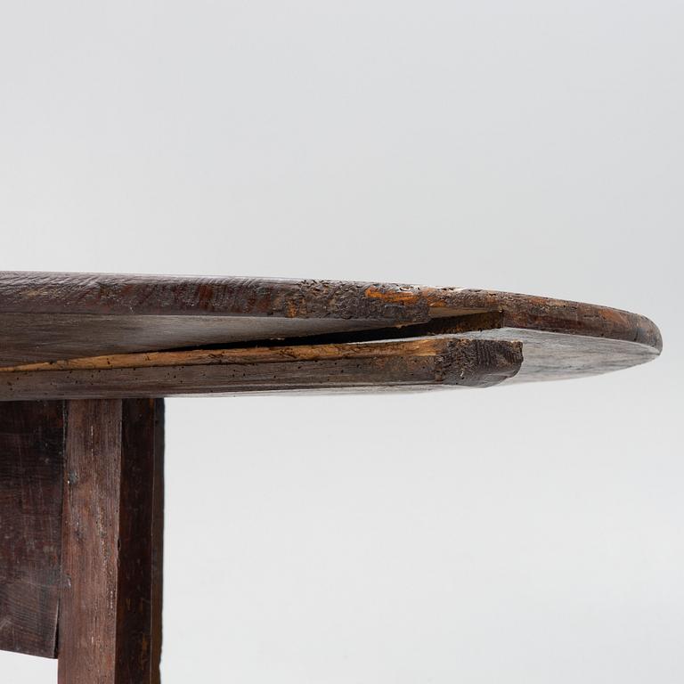Drop-leaf table, 18th/19th century.