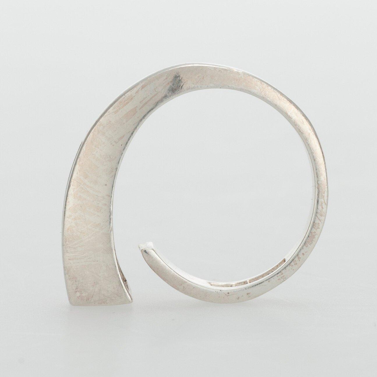 Juhani Linnovaara, RING, sterling silver, svart emalj, Lapponia 1974.