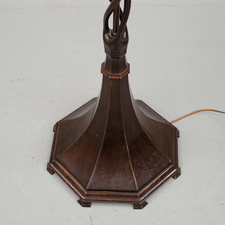 LAMPFOT/GOLVLAMPA, 1930/40-tal.