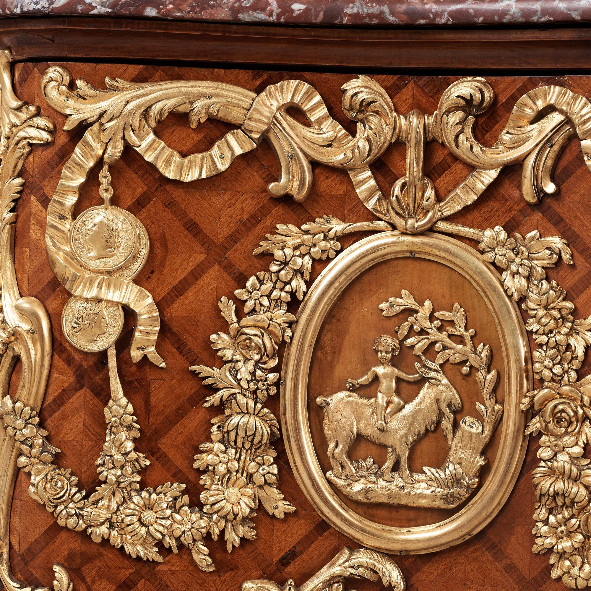 BYRÅ. Louis XV-stil, 1900-talets första hälft. Efter Antoine Gaudreaux.