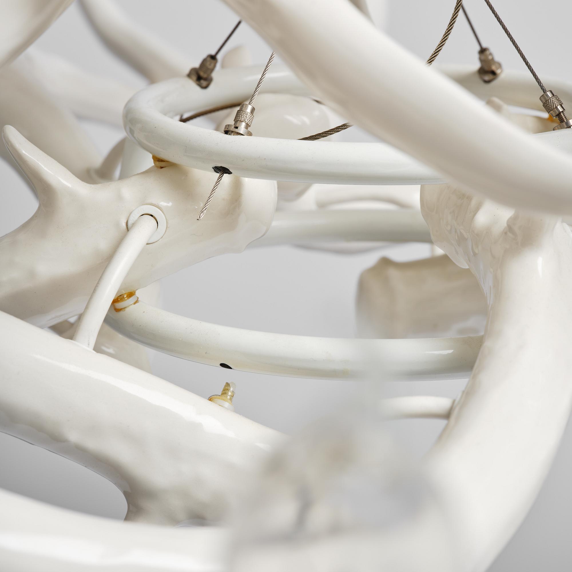 Jason Miller, takkrona, "Superordinate Chandelier 12 Antlers, taklampa, Roll & Hill, USA.