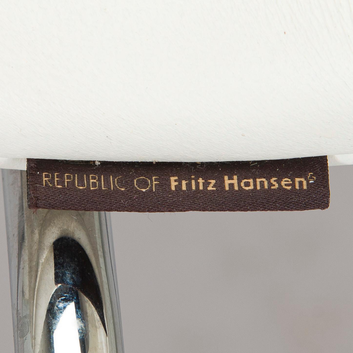 Arne Jacobsen, tuoli, "Seiska", Fritz Hansen, Tanska, 2015.