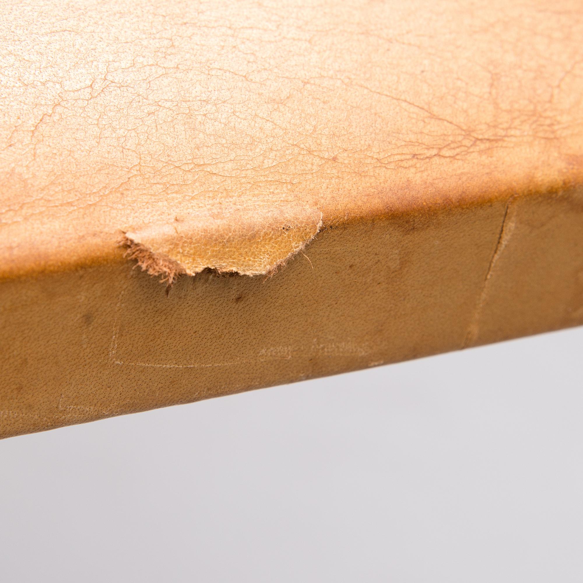 ALVAR AALTO, PALL, X601, Artek. Formgiven 1954.