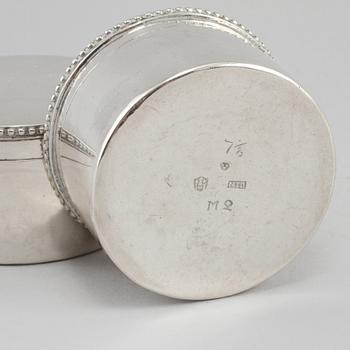 DOSOR, ett par, silver, Nils Tornberg, Linköping, 1794, vikt 185 gram.