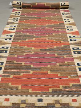 Märta Måås-Fjetterström, A RUNNER, "Bruna heden", flat weave, ca 525,5 x 102,5 cm, signed AB MMF.