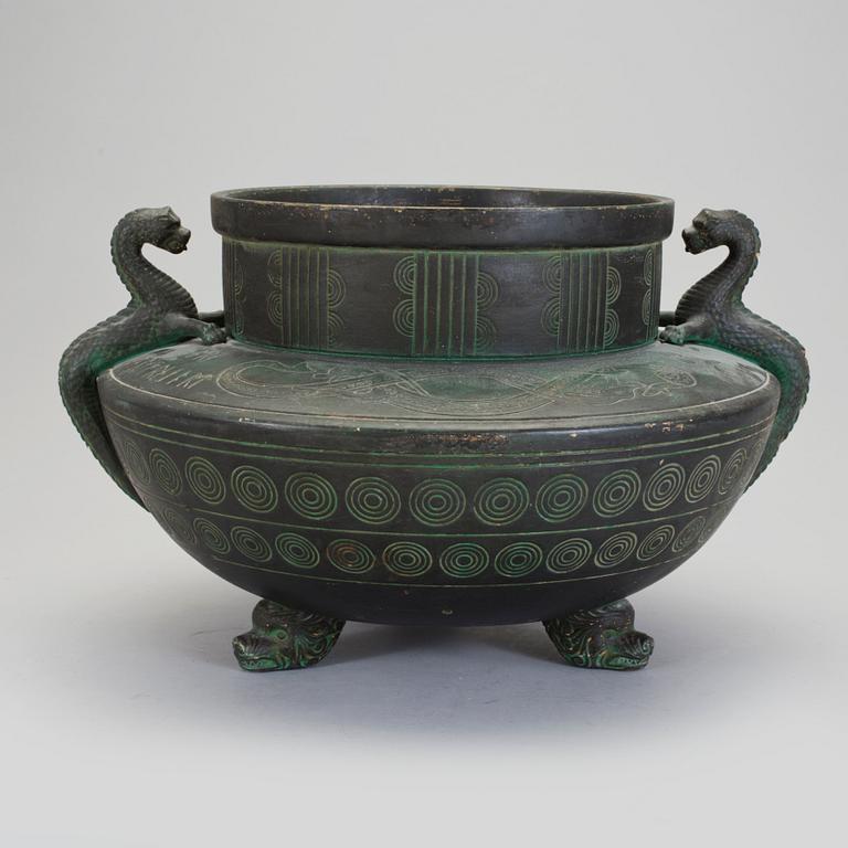 YTTERFODER/KÄRL, terrakotta, fornnordisk stil, sent 1800-tal.