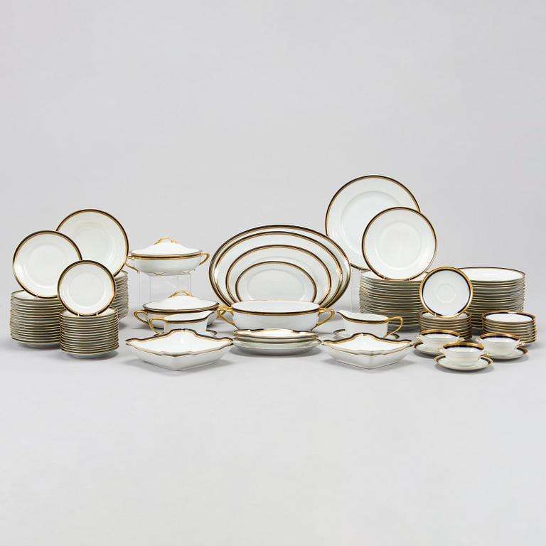 Ruoka-astiasto, 127 osaa, posliinia, "Botticelli" Rosenthal Selb Bavaria, ja Hutschenreuther, Saksa 1900-luvun puoliväli.
