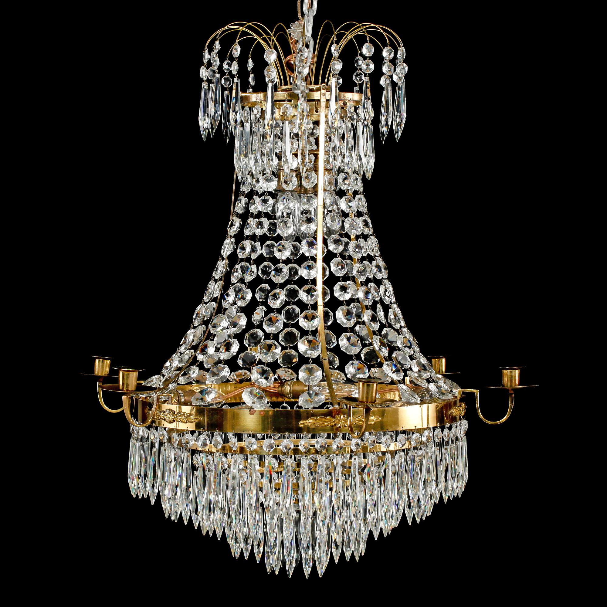 LJUSKRONA, gustaviansk stil, 1900-tal. Höjd 73 cm.