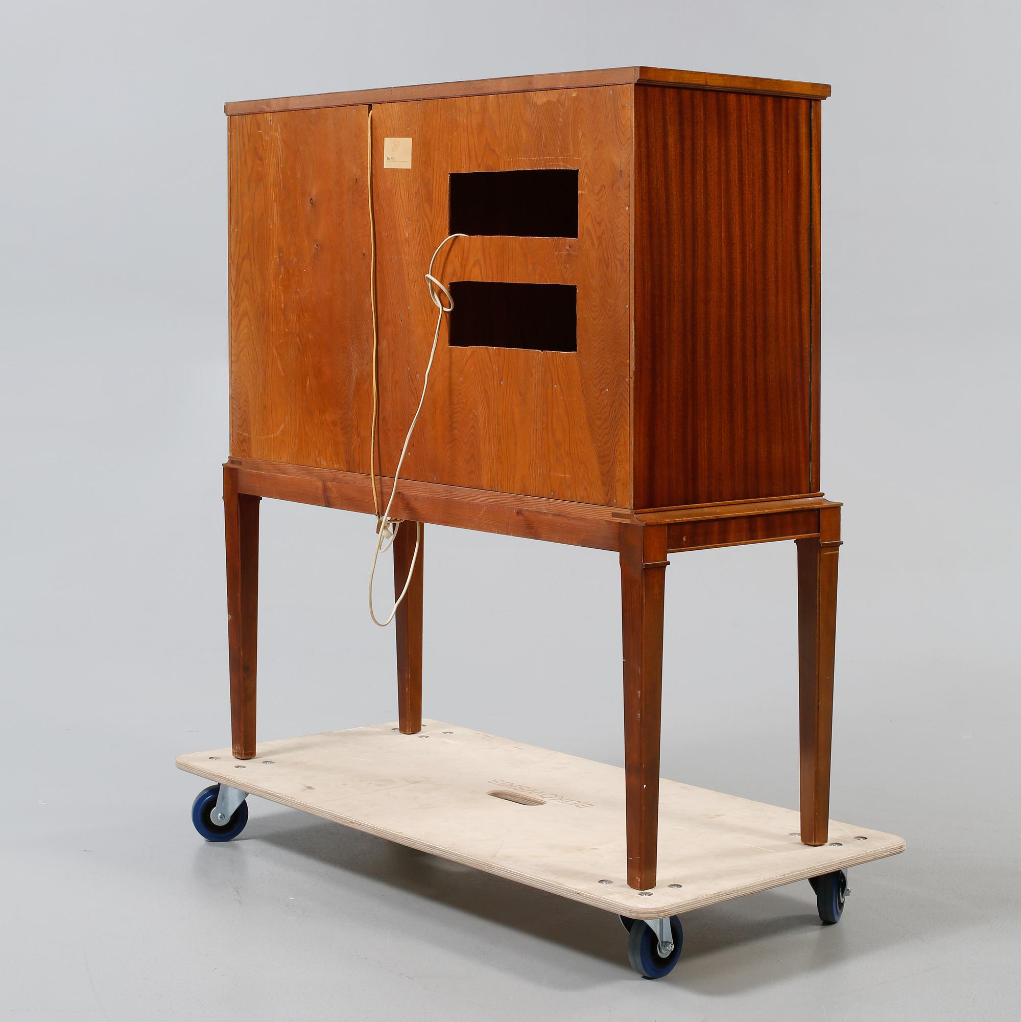 BARSKÅP, 1900-talets mitt.