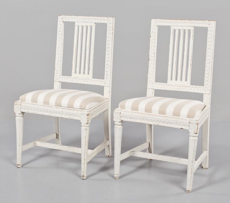 STOLAR, ett par, gustavianska, omkring 1800.