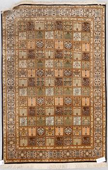 Rug, silk Qum, ca 187 x 124 cm.