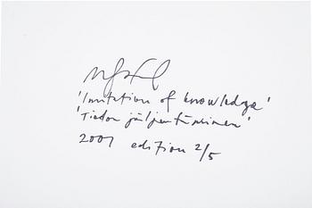 MIKLOS GAÀL , valokuva, C-printti alumiinille, signeerattu, numeroitu 2/5 +2 AP, ja päivätty 2001.