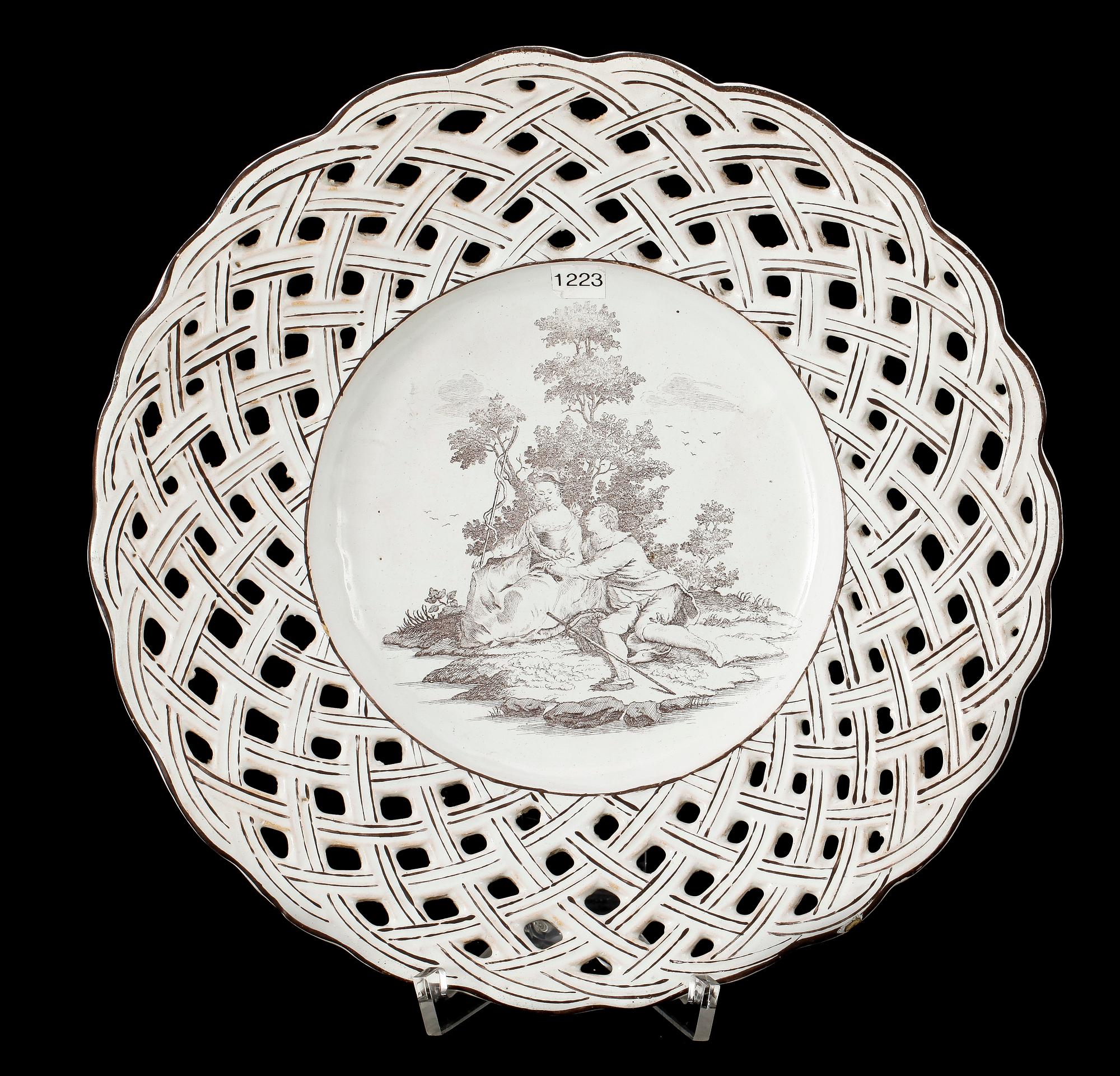 GALLERFAT, fajans. Marieberg, 1700-tal.