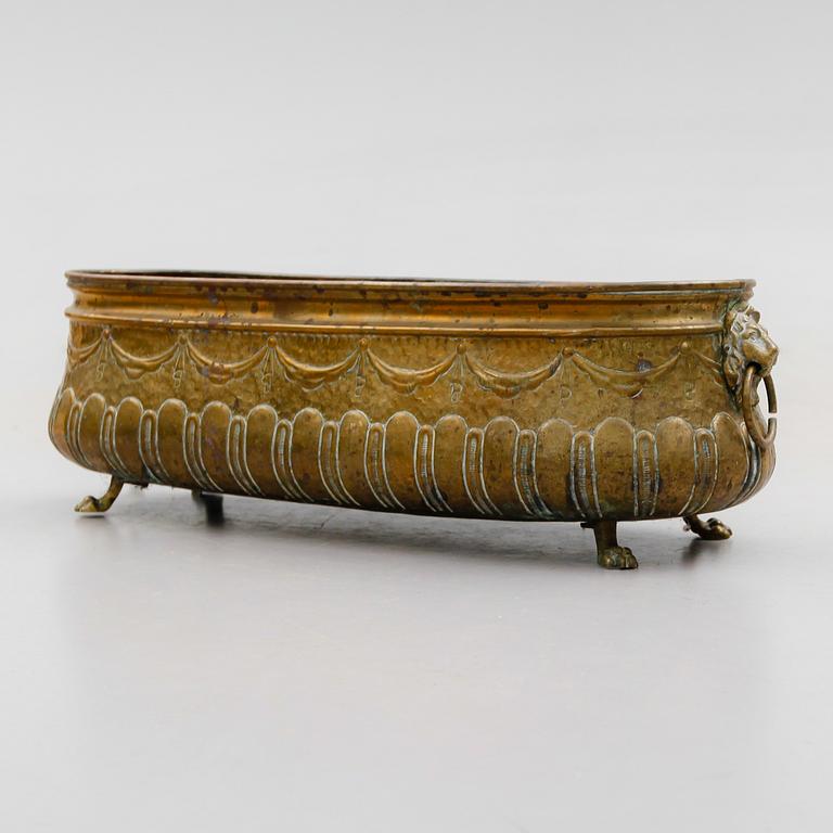 JARDINÄR, mässing, 1800-talets andra hälft.