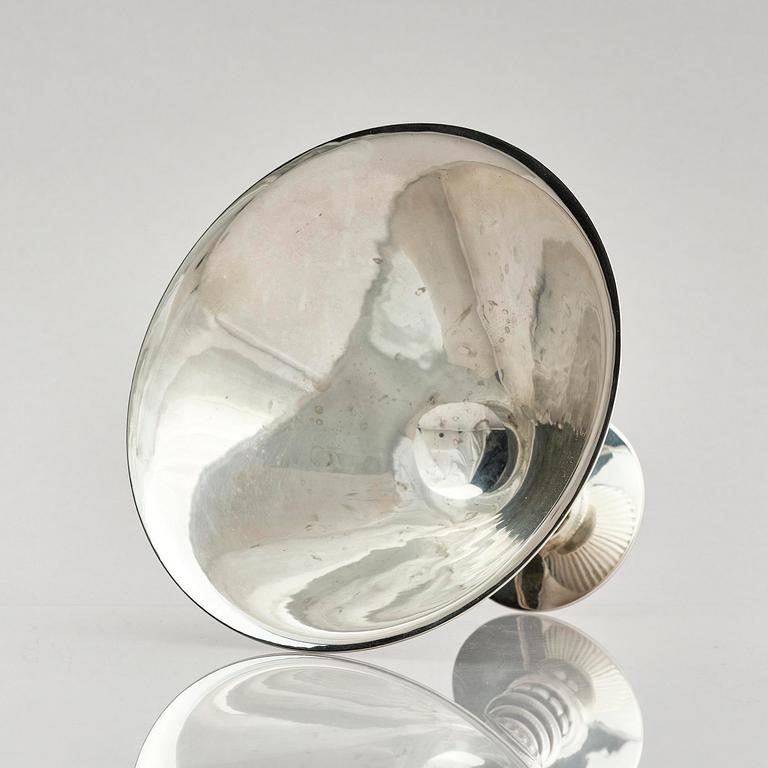 Georg Jensen, skål på fot, sterling silver, modell 259, design Gundorph Albertus, Köpenhamn efter 1945.