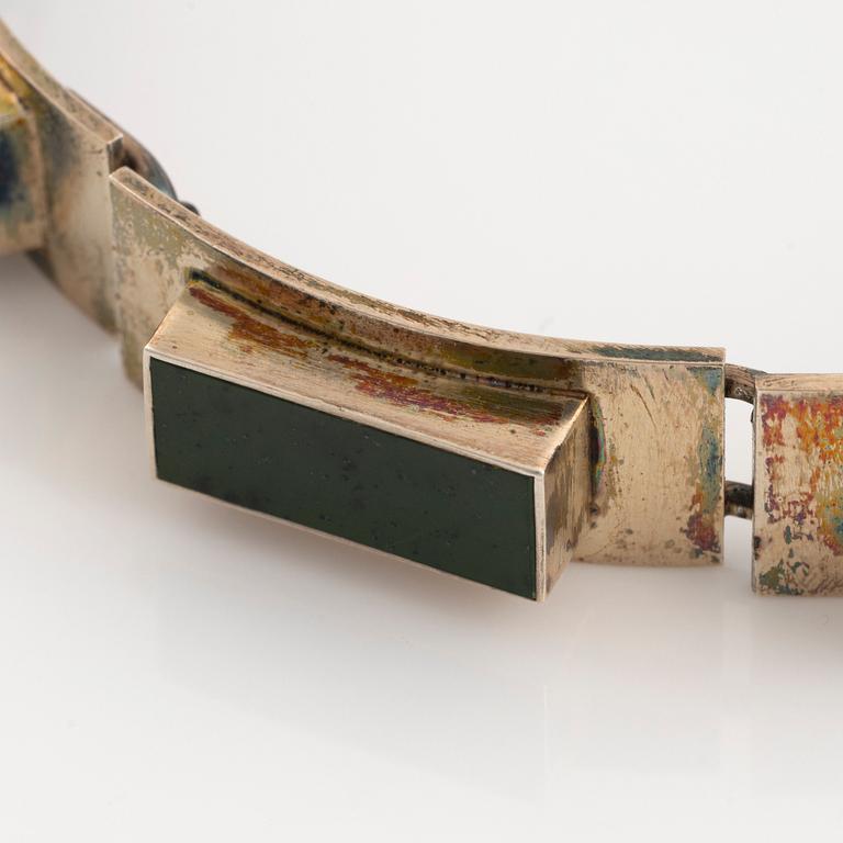 Arne Johansen, armband, silver med grön sten, Danmark.
