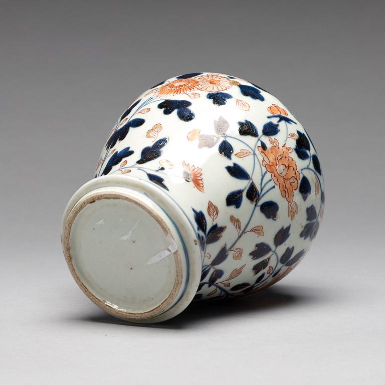 An imari vase, Japan, 18th Century.