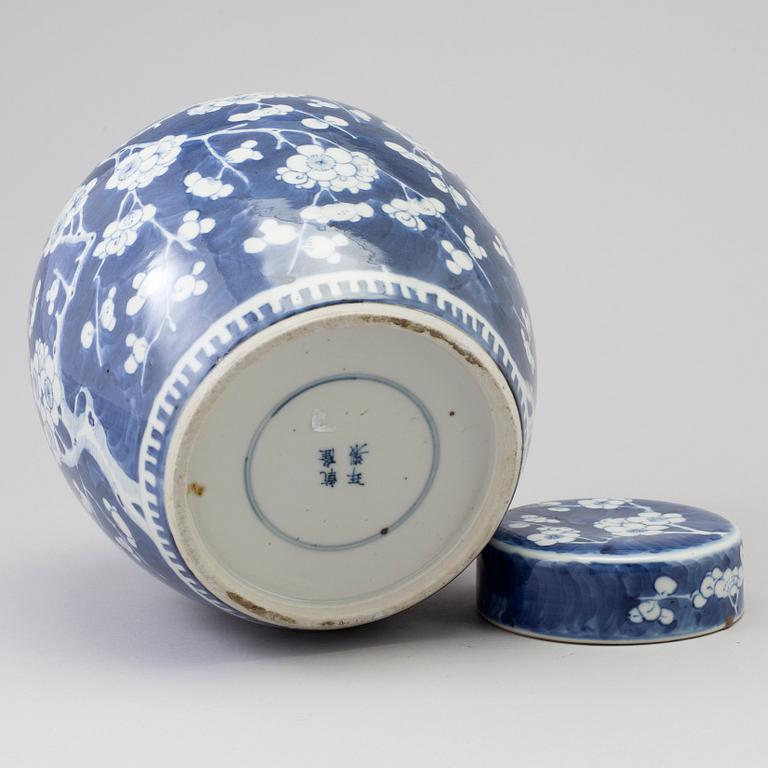 A blue and white 'prunus' jar with cover, early 20th century.