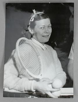 FOTOGRAFIER, 112 st, 1940-tal. Från press, 1900--talets mitt.