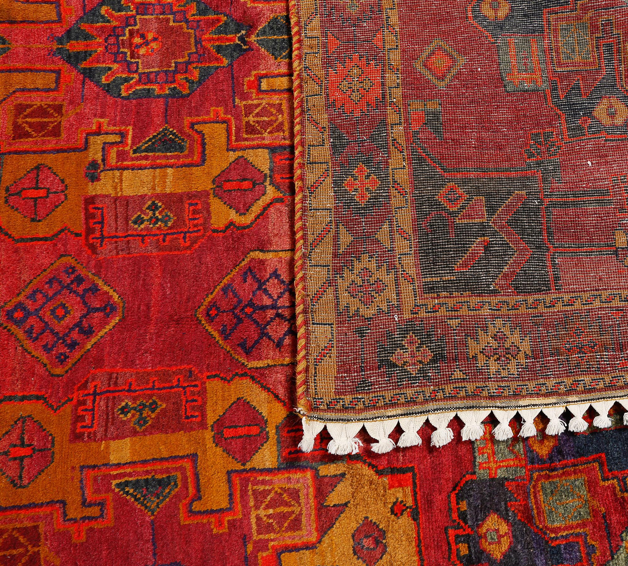 MATTA, Lorestan, 1900-talets slut, ca 325x220 cm.
