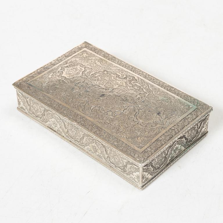 A Persian silver cigarett box, first half of the 20th century. Total weight 266 grams.