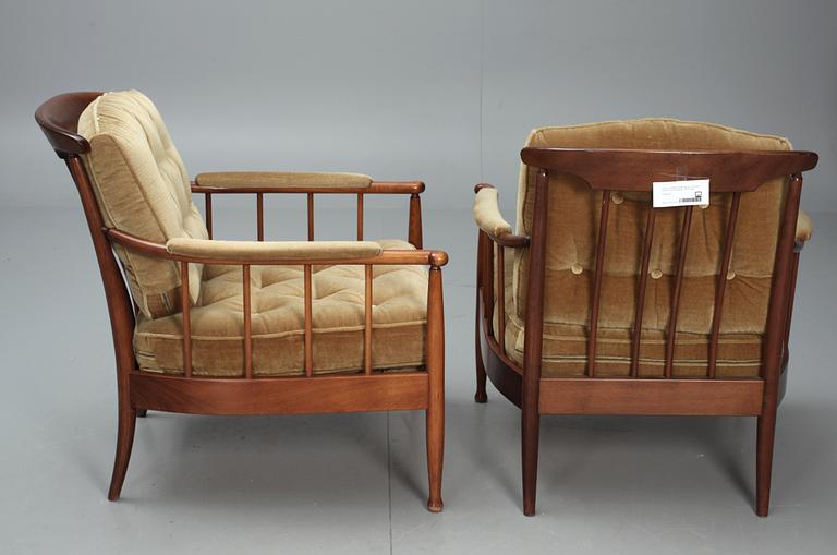 KARMSTOLAR, ett par, "Skrindan", Kerstin Hörlin Holmqvist, OPE-möbler.