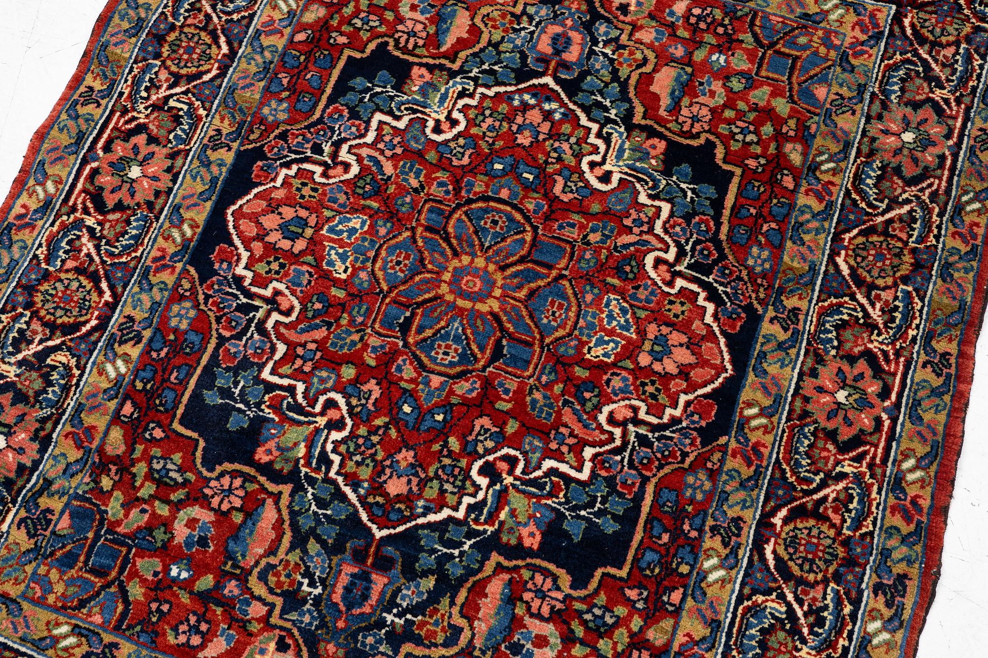 A semi-antique Sharabian rug, c. 128 x 100 cm.