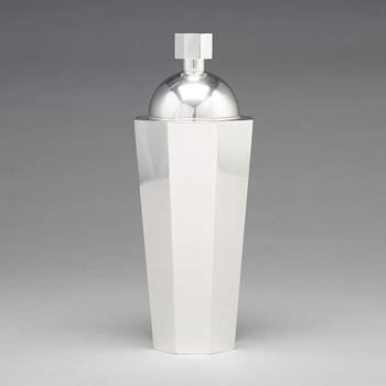 Wiwen Nilsson, a cocktail set comprising a cocktailshaker, ten glasses and a tray, Lund, sterling 1946.