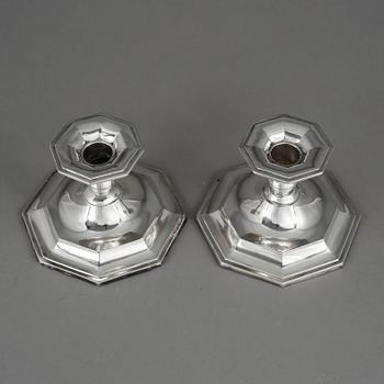 LJUSSTAKAR, ett par, silver, svenska importstämplar, 1900-tal.