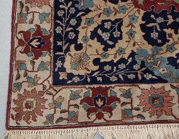 SEMI-ANTIQUE TABRIZ, signerad PETAG. 556 x 390,5 cm.