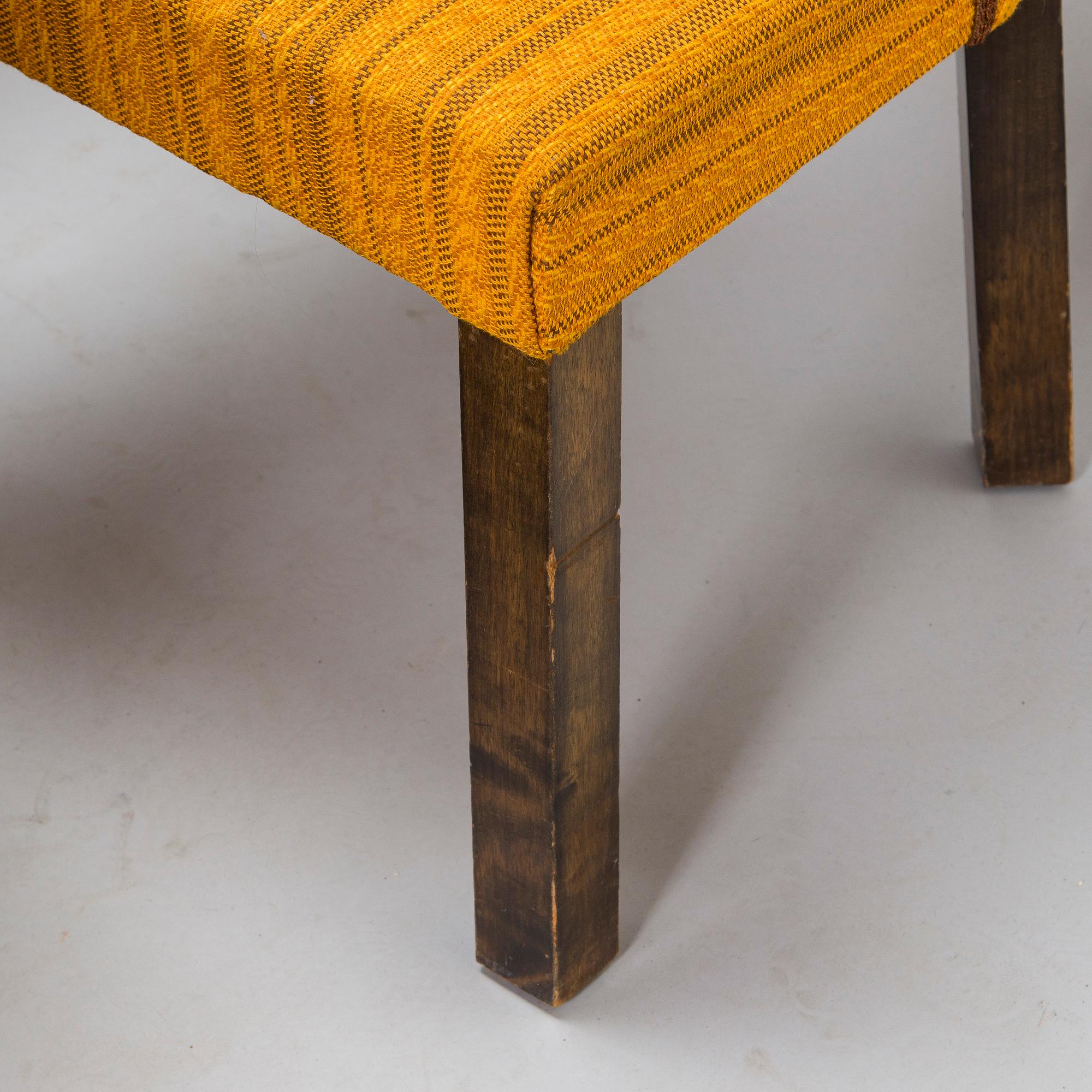 A Finnish 1930s dining table and eight chairs.