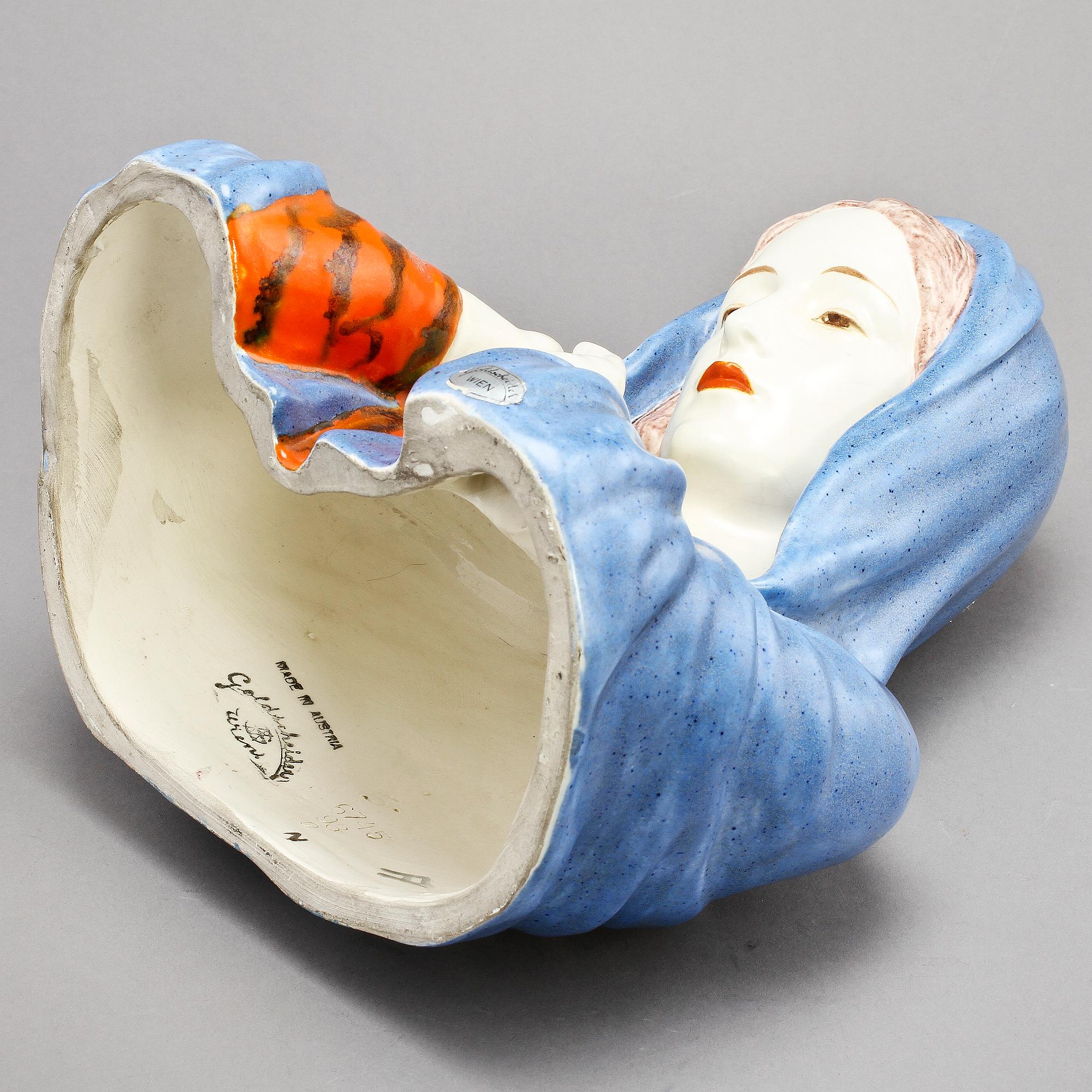 FIGURIN, flintgods, Goldscheider, Österrike, 1900-tal.