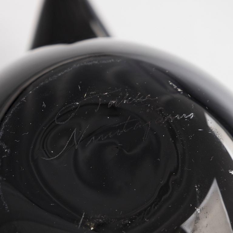 Oiva Toikka, a glass bird, 'Crow', signed Oiva Toikka Nuutajärvi Notsjö.