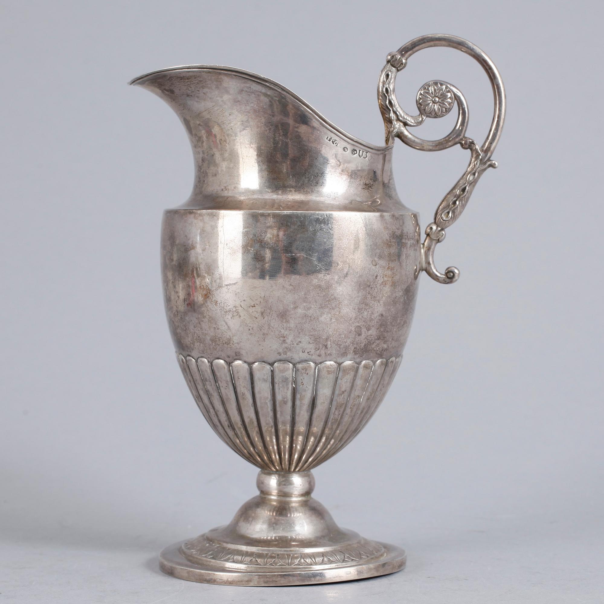 GRÄDDKANNA, silver, empire, Johan Petter Grönvall, Stockholm 1826. Vikt ca 216 gram.