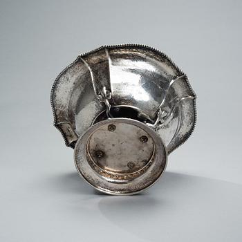 SKÅL, silver, nyklassicism, Axel Larson, Helsingborg 1924. Vikt 868 g.
