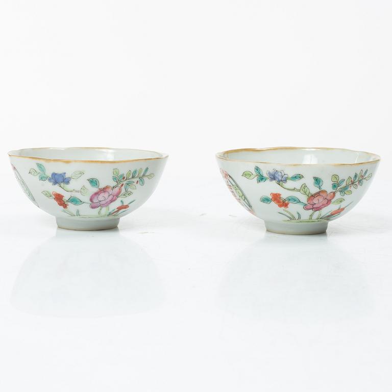 Skålar, sju stycken, porslin. Sen Qingdynasti, omkring 1900.