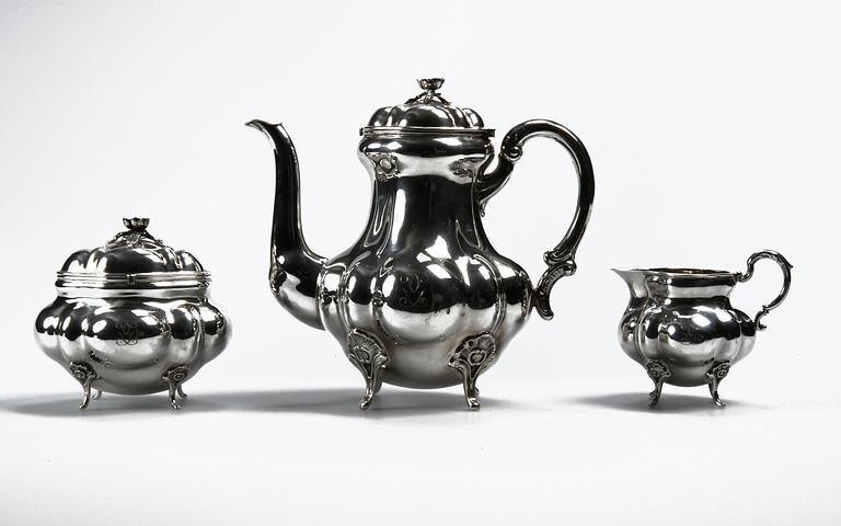 MOCCASERVIS, 3 delar, silver, rokokostil, 1945. vikt ca 857 gr.