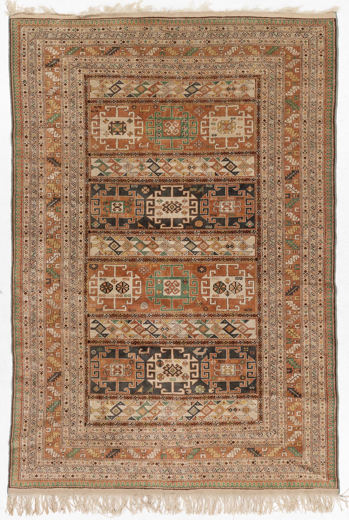 An Indian carpet, c.261 x 180 cm.