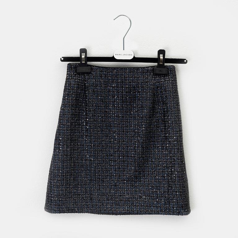 Marc Jacobs, a sequin skirt with silk lining, size 0.
