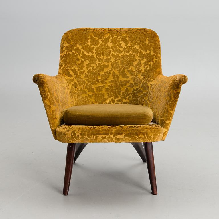 An armchair "Pedro", manufacturer Hiort Tuote Puunveisto Oy - Träsnideri Ab Finland, mid-20th century.